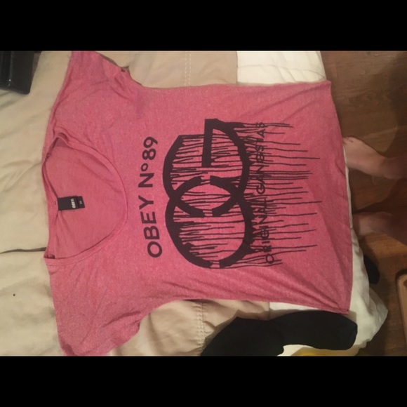 Obey Chanel OG pink T-Shirt XS - Picture 1 of 1